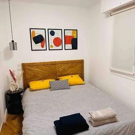Apartment : Le Charme Du Canal St Martin