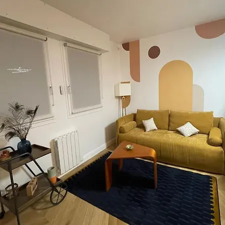 : Le Charme Du Canal St Martin Apartment Paris