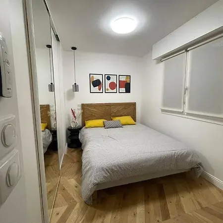 : Le Charme Du Canal St Martin Apartment Paris